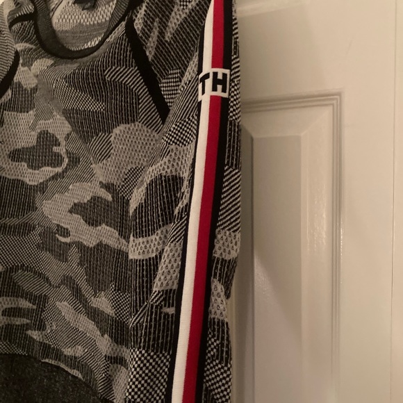 Tommy Hilfiger Cotton Camo Jacquard Sweater - Picture 4 of 7